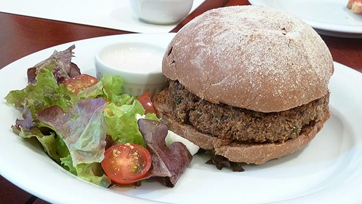 Cozinha natural gourmet: A culinária de Tatiana Cardoso e o restaurante  Moinho de Pedra