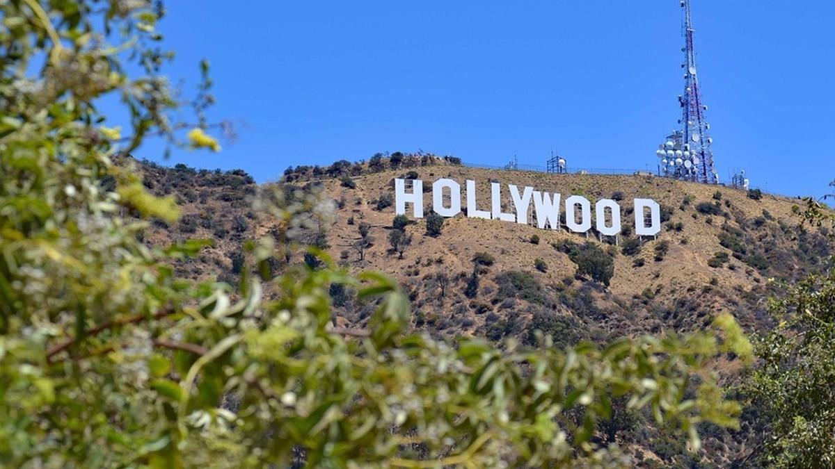 Warner Bros propõe construir teleférico para letreiro de Hollywood