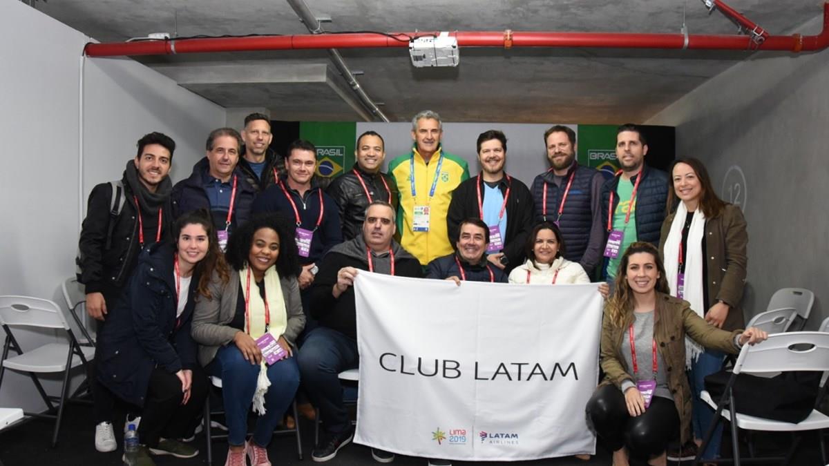 Finais no atletismo e visita à vila do Pan; o dia do Club Latam