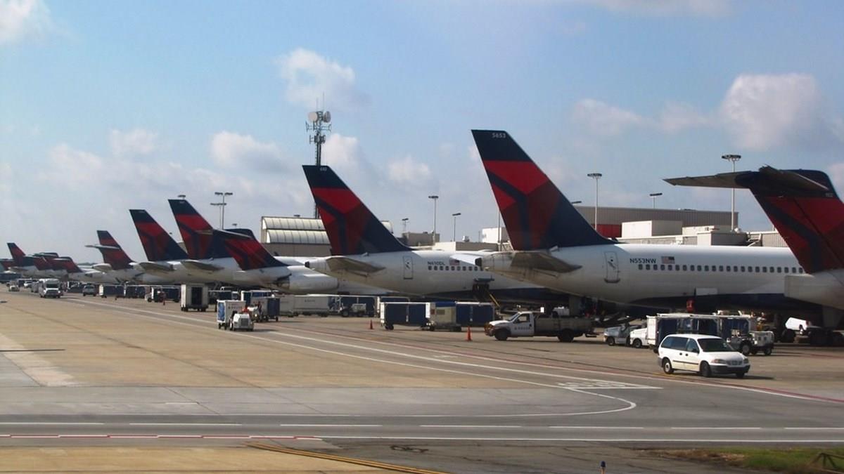 Delta y Latam buscan aprobación para vuelos de código compartido