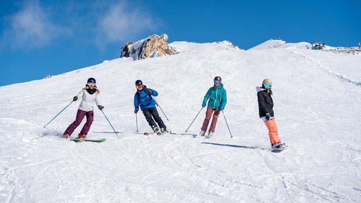 Al buscar Bariloche, los operadores están en la parte superior