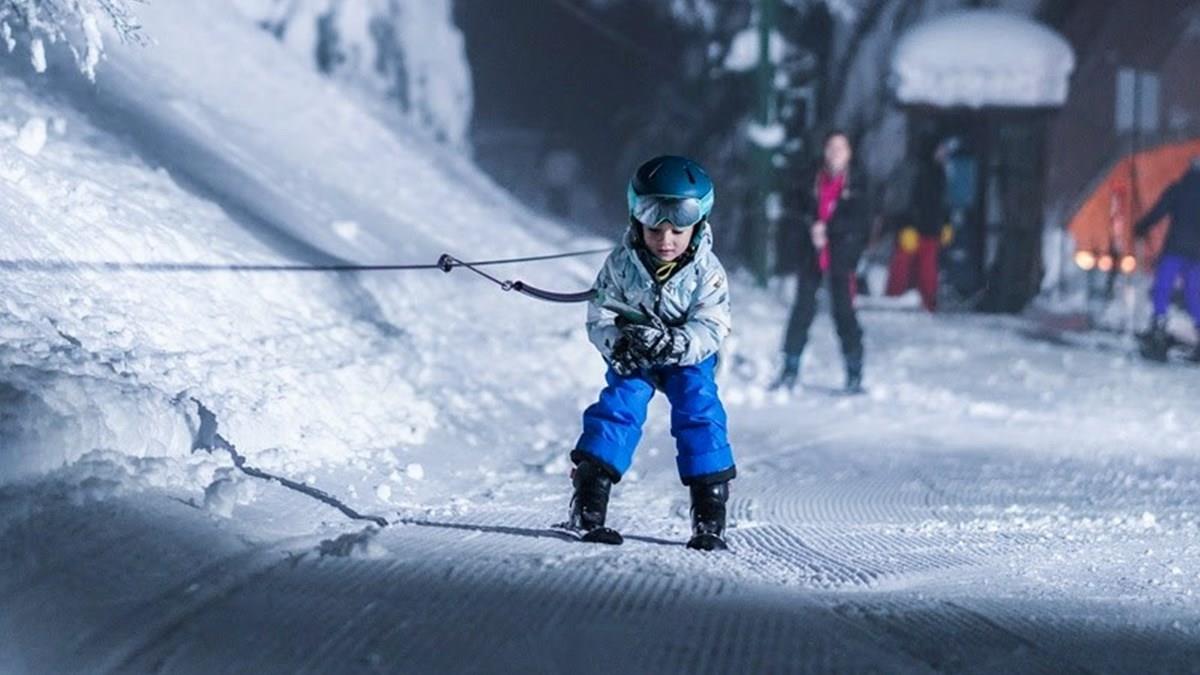 Bariloche acquiert une expérience nocturne dans la neige