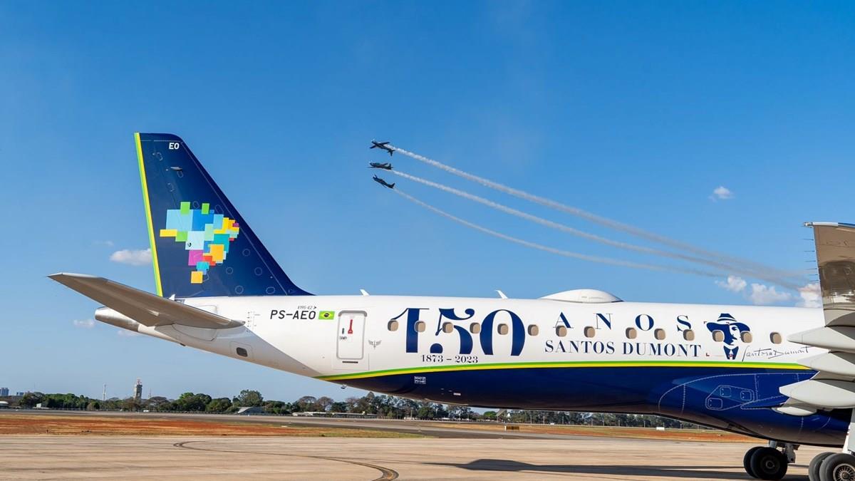 Azul batiza aeronave em homenagem a Santos Dumont