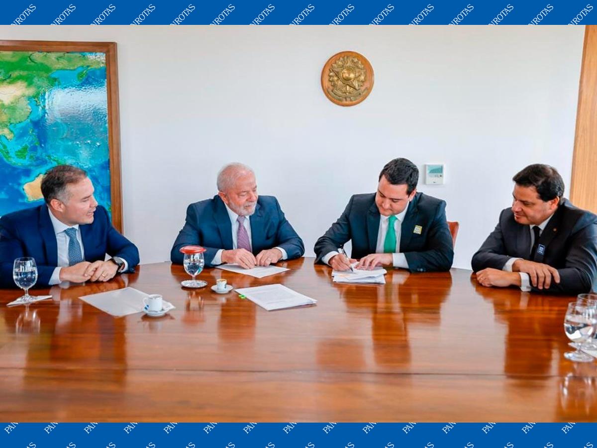 Ministro dos Transportes recebe senador paranaense para discutir projetos  de infraestrutura no Estado