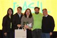 Eduardo Tiburtius, Brenda Silveira e Otaviano Maroja, de Porto de Galinhas, recebem homenagem de Luciana Fernandes e Victor Bauab, da B2LIVE