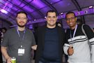 João Zanini, do ViajaFlux, entre Guilherme Mazro, da Saru Turismo, e Ueliton Costa, da Ueliton Pereira Costa Agência de Viagens