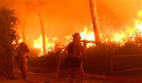 Ventos perdem força na Califórnia e ajudam bombeiros