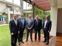 Cônsul dos EUA recebe trade em casa para celebrar momento; fotos