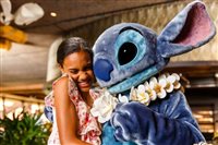 Mais refeições com personagens retornarão no Disney World