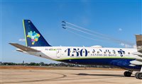 Azul batiza aeronave em homenagem aos 150 anos de Santos Dumont
