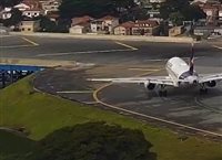 Invasão de pedestre na pista paralisa aeroporto de Congonhas; veja vídeo