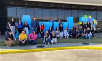 Azul Viagens realiza tour exclusivo em hangar de manutenção e na UniAzul