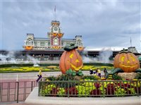 Noite de Halloween no Magic Kingdom: doces, fantasias e magia