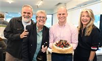 Orinter comemora 50 anos da PANROTAS com festa na redação; veja fotos