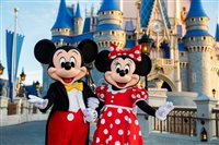 Disney lucra US$ 5,7 bi no ano fiscal de 2024; receita de parques cresce