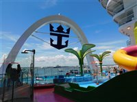 Royal Caribbean restringe uso de óculos inteligentes em áreas específicas dos navios