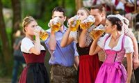 Avianca serve cerveja da Oktoberfest na ponte Rio-São Paulo Avianca serve cerveja da Oktoberfest na ponte Rio-São Paulo