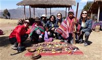 Agentes de viagens mergulham na cultura inca; fotos