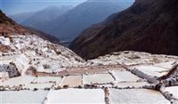 Conheça as salinas que sobrevivem há séculos no Peru