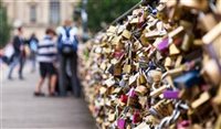 Paris reativa campanha contra "cadeados do amor"