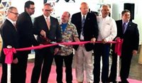 Sawgrass inaugura garagem com mural de 100 mil cristais Sawgrass inaugura garagem com mural de 100 mil cristais