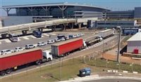 Auditores fiscais protestam no aeroporto de Viracopos Auditores fiscais protestam no aeroporto de Viracopos