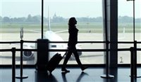 O que as empresas podem fazer para garantir a segurança das mulheres viajantes?