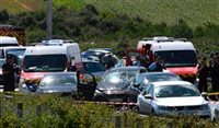 6 soldados feridos após atropelamento em subúrbio de Paris 6 soldados feridos após atropelamento em subúrbio de Paris