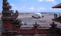 Aeroporto de Bali reabre após alerta de cinzas vulcânicas