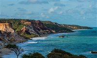 Paraíba estabelece toque de recolher e fecha praias