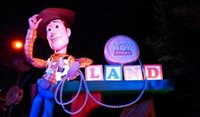A noite no Toy Story Land, um novo indispensável da Disney; veja fotos