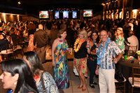Feira Avirrp termina com festa havaiana para agentes de viagens