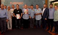 Empresários fluminenses entregam propostas a Eduardo Paes Empresários fluminenses entregam propostas a Eduardo Paes