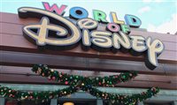 Clima do Natal invade a maior loja da Disney, em Orlando Clima do Natal invade a maior loja da Disney, em Orlando