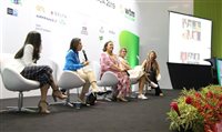 Mulheres são maioria no Turismo, mas ocupam cargos menores Mulheres são maioria no Turismo, mas ocupam cargos menores