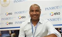 Ex-jogador de futebol brasileiro cria rent a car na Flórida Ex-jogador de futebol brasileiro cria rent a car na Flórida