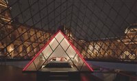 Airbnb oferece pernoite em pirâmide do Museu do Louvre