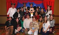 Profissionais da CVC Corp são graduados na Disneyland; fotos Profissionais da CVC Corp são graduados na Disneyland; fotos
