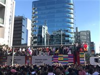 Parada LGBT reúne mais de três milhões de pessoas em SP
