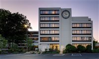 Sheraton revela seu novo logotipo em unidade nos EUA Sheraton revela seu novo logotipo em unidade nos EUA