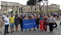 Europlus e Skyteam levam agentes ao Coliseu; veja fotos
