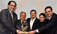 Veja fotos dos fornecedores premiados no Prêmio Abracorp Veja fotos dos fornecedores premiados no Prêmio Abracorp