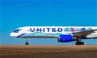 United recebe Boeing 757 com pintura especial; veja