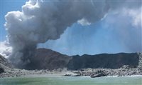 Vulcão em ilha turística da Nova Zelândia entra em erupção Vulcão em ilha turística da Nova Zelândia entra em erupção
