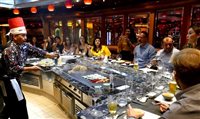 Costa Diadema oferece experiência Teppanyaki a agentes Costa Diadema oferece experiência Teppanyaki a agentes