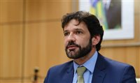 Ministro do Turismo elogia lei que regulamenta reembolsos Ministro do Turismo elogia lei que regulamenta reembolsos