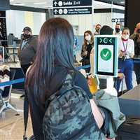 Aeroporto de Florianópolis testa embarque com reconhecimento facial