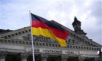 Alemanha limitará vida pública dos não vacinados contra covid-19
