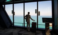 Estudo: norte-americanos viajarão por mais tempo e gastarão mais no verão Estudo: norte-americanos viajarão por mais tempo e gastarão mais no verão