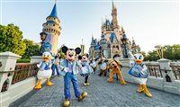 Disney volta a permitir abraços em personagens em parques